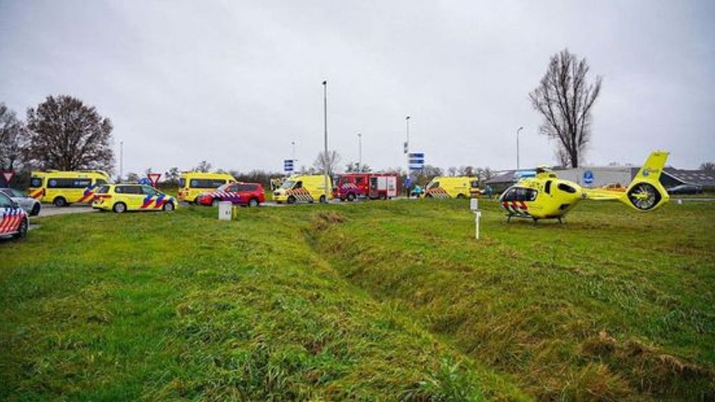 Het noodlottige ongeval gebeurde op de IJsselgouw (N348). Foto: Persbureau Heitink