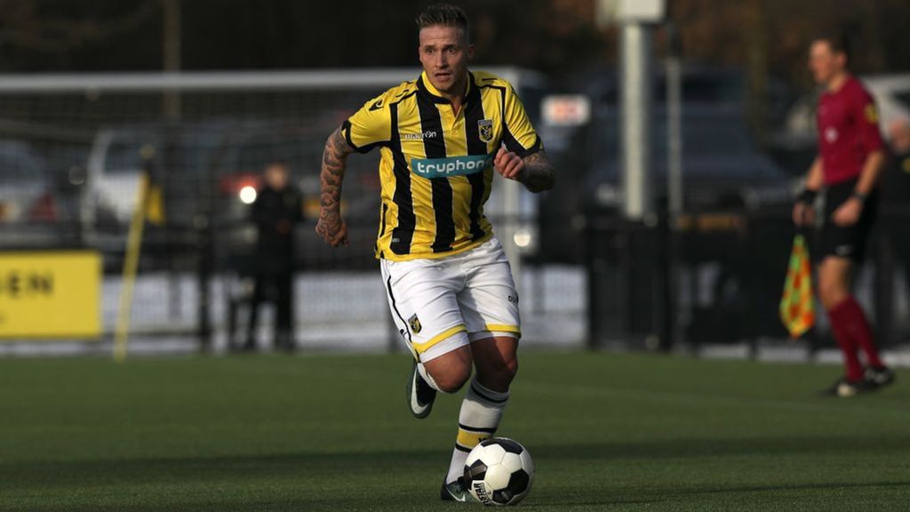 Büttner speelde korte tijd Jong Vitesse om fysiek sterker te worden voor de selectie. Foto: Orange Pictures Büttner speelde korte tijd Jong Vitesse om fysiek sterker te worden voor de selectie. Foto: Orange Pictures