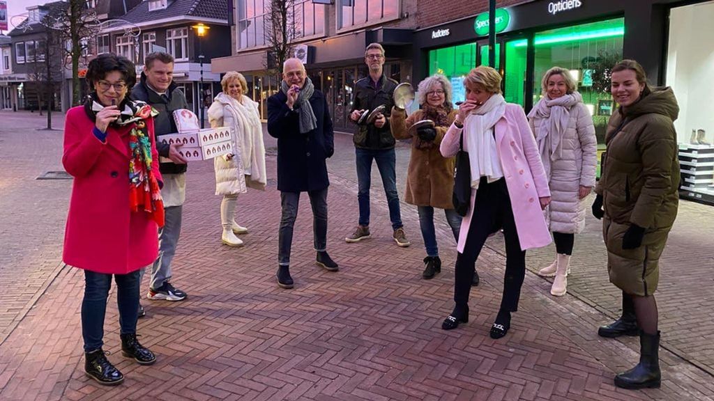 Barneveldse ondernemers protesteren met lawaai. Foto: Omroep Gelderland Barneveldse ondernemers protesteren met lawaai. Foto: Omroep Gelderland