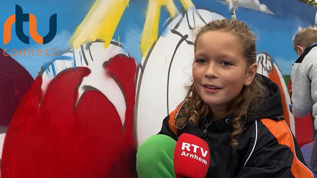 Deelnemer Ringo Verhagen bij het graffiti spuiten. Foto: RTV Arnhem Deelnemer Ringo Verhagen bij het graffiti spuiten. Foto: RTV Arnhem