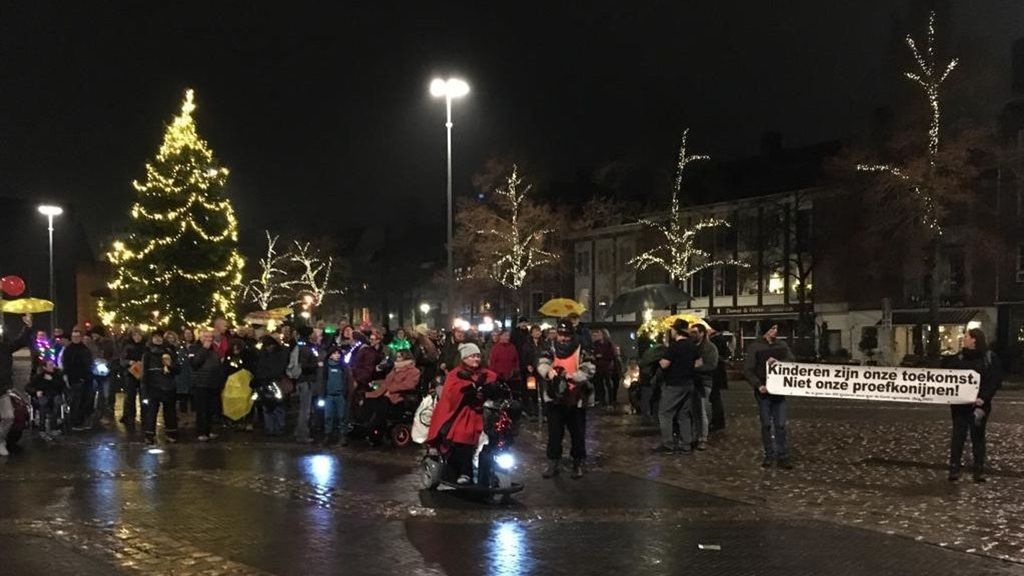De demonstratie in Arnhem trok ongeveer 70 tot 80 mensen. Foto: Omroep Gelderland