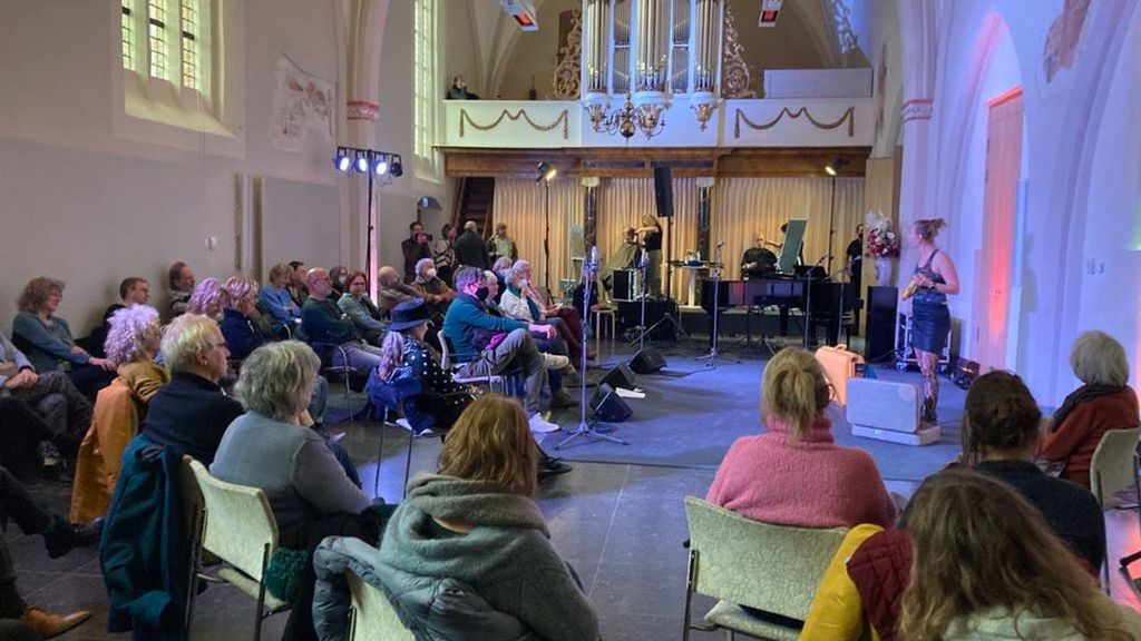 Het Kapsalon Theater bij Podium Doesburg is in volle gang. Foto: Omroep Gelderland Het Kapsalon Theater bij Podium Doesburg is in volle gang. Foto: Omroep Gelderland