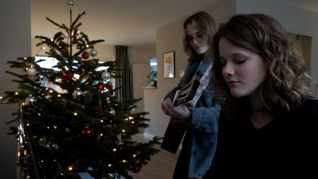Willemijn (links) en Perronne maken nog altijd muziek samen. Foto: Omroep Gelderland Willemijn (links) en Perronne maken nog altijd muziek samen. Foto: Omroep Gelderland