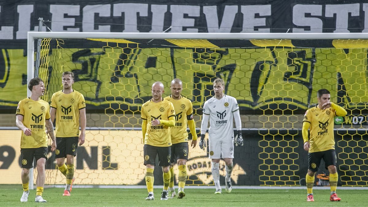 Snoeiharde woorden in kleedkamer over 'Roda-onwaardig' niveau: 'Het kan niet met zeven of acht man'