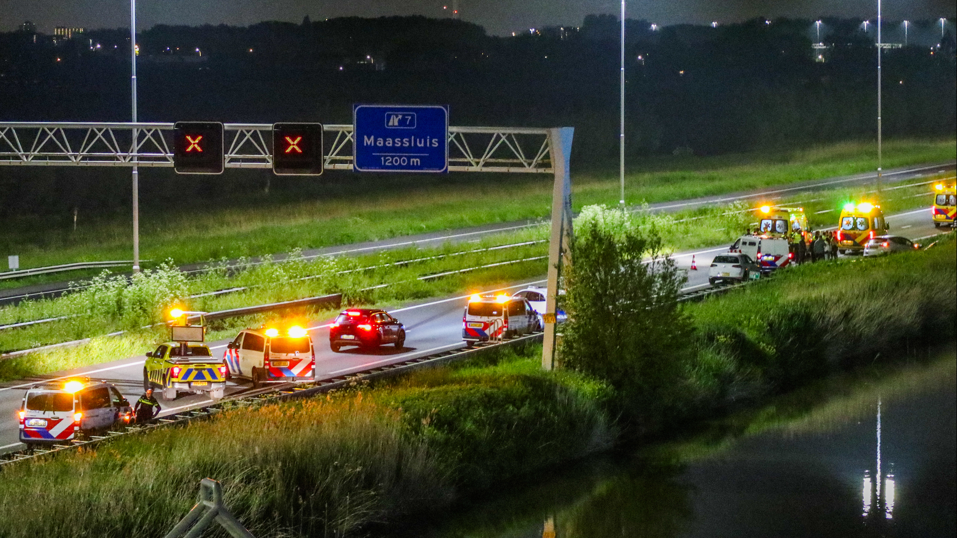 Ongeluk A20 bij Maasland.