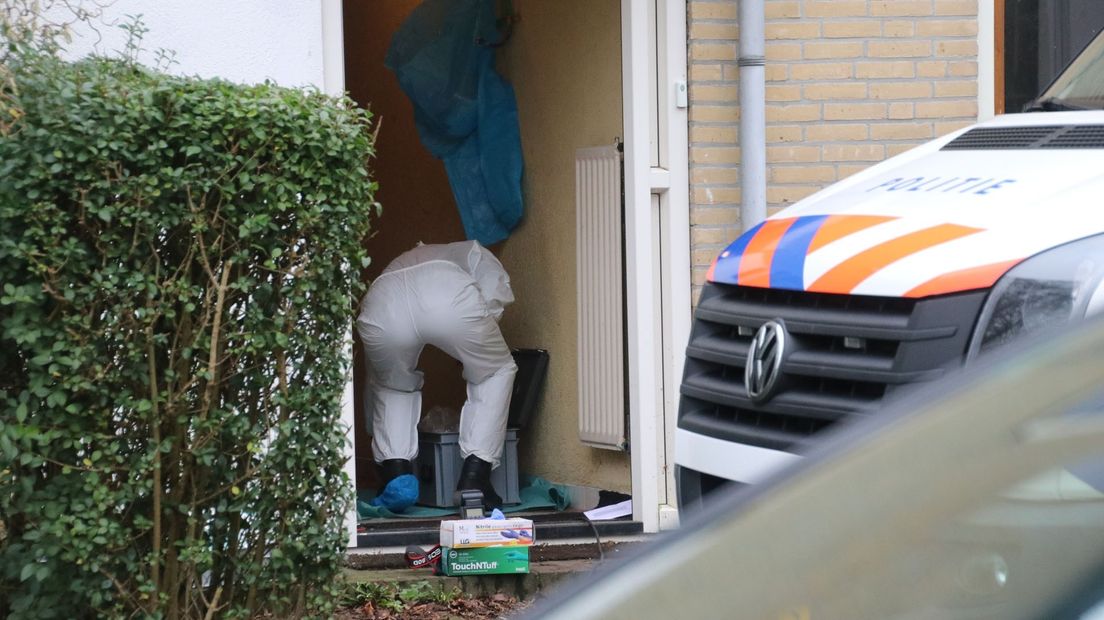 De politie doet onderzoek aan de Kometenstraat