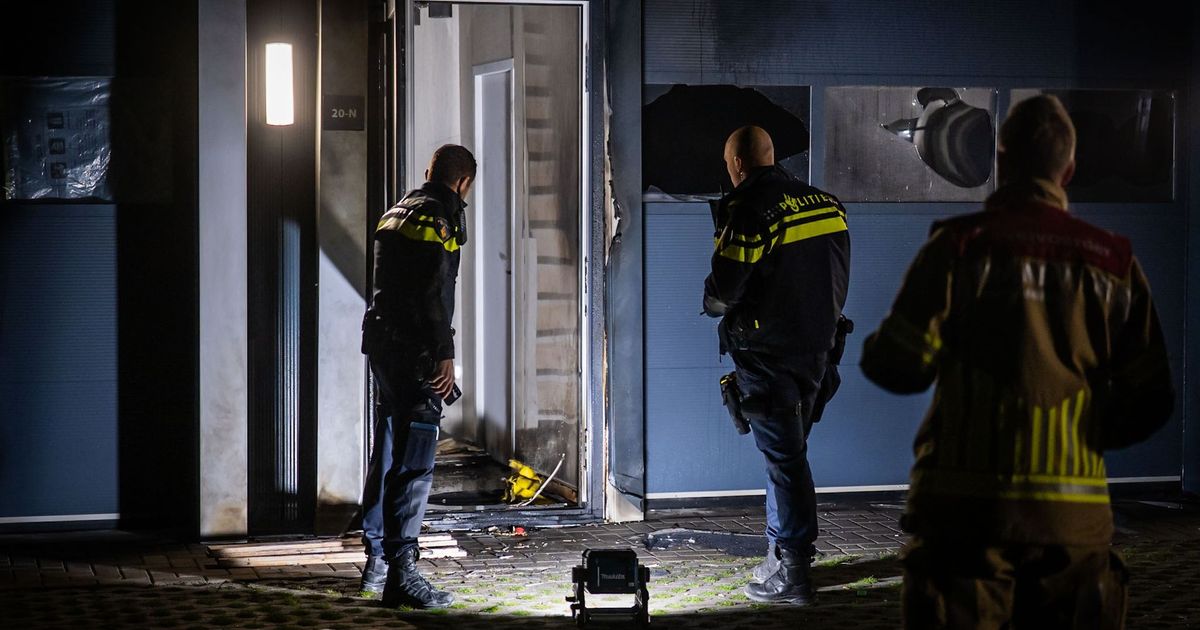 Nachtelijke explosie in Arnhem, bedrijfspand in brand