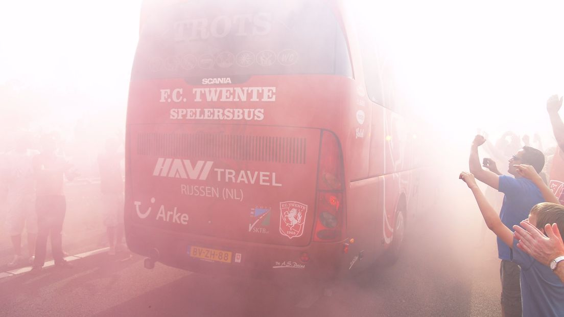 Spelersbus niet terug naar Twente