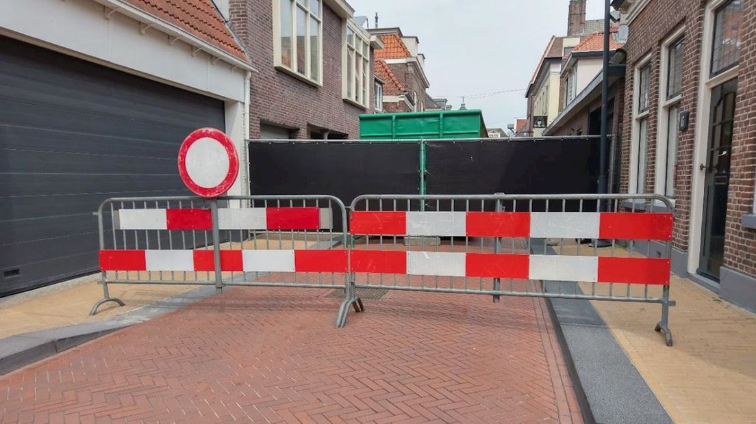 Molenstraat in Steenwijk afgesloten vanwege ontruiming woning