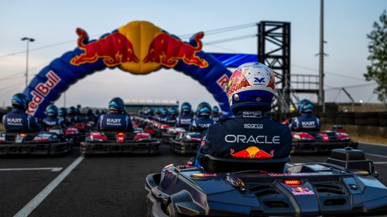 Max Verstappen mag in een kart laten zien of hij 100 tegenstanders kan passeren Nieuws