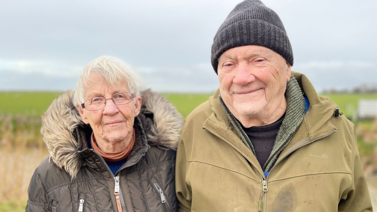 Albert (83) en Seike (80) uit Warffum hebben na verwoestende brand een splinternieuwe boerderij