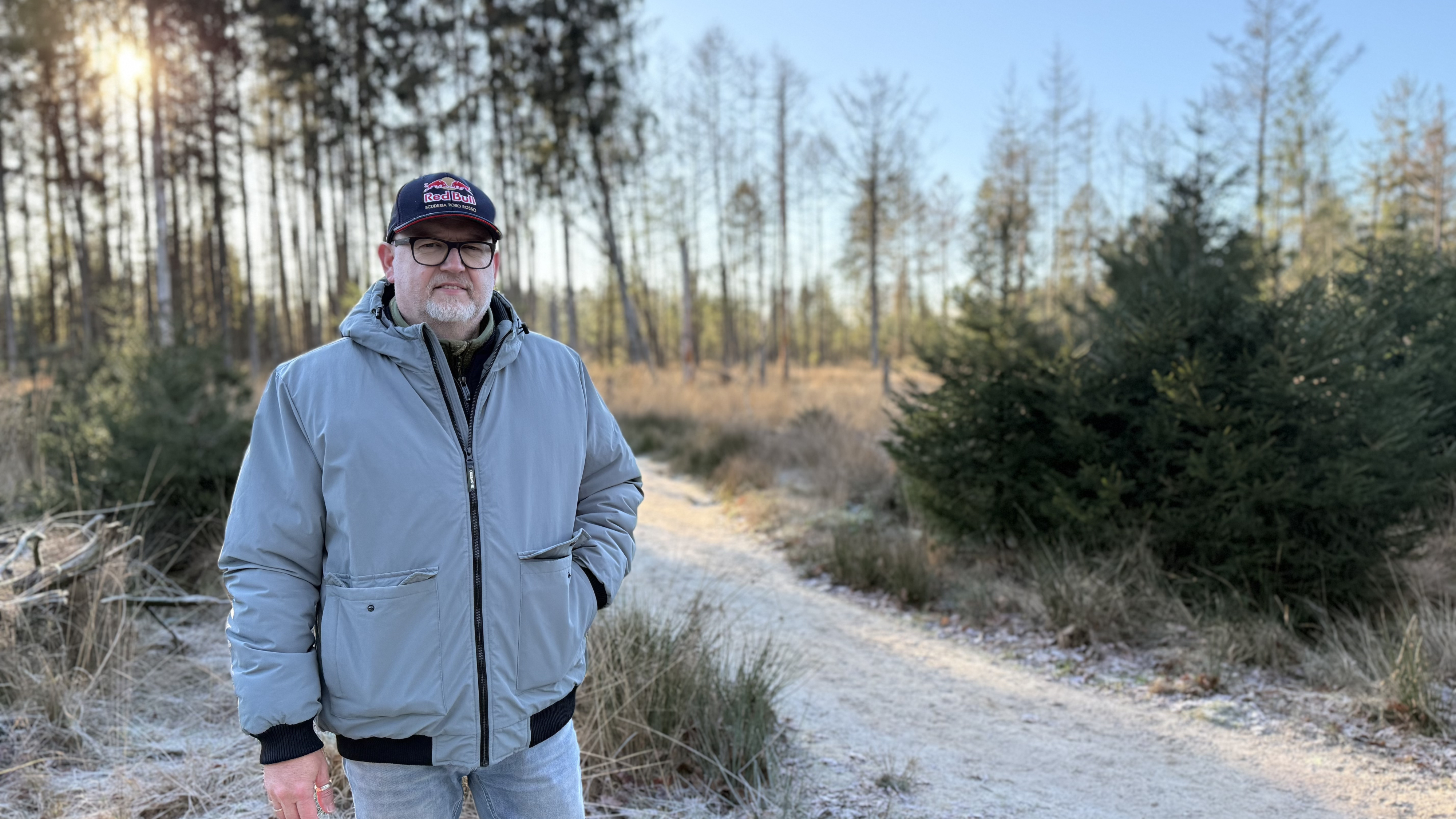 Johan filmde hoe wolf hem achterna zat, maar heeft nu spijt van manier waarop hij video plaatste