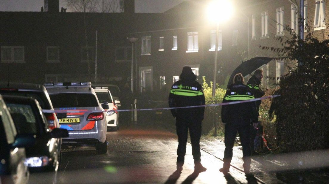 De politie doet onderzoek naar de schietpartij in Paterswolde (Rechten: ProNews)