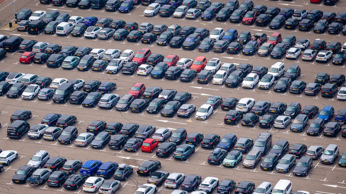 Hitteblog | Volle parkeergarages bij stranden - Zonovergoten dag met hoge temperaturen