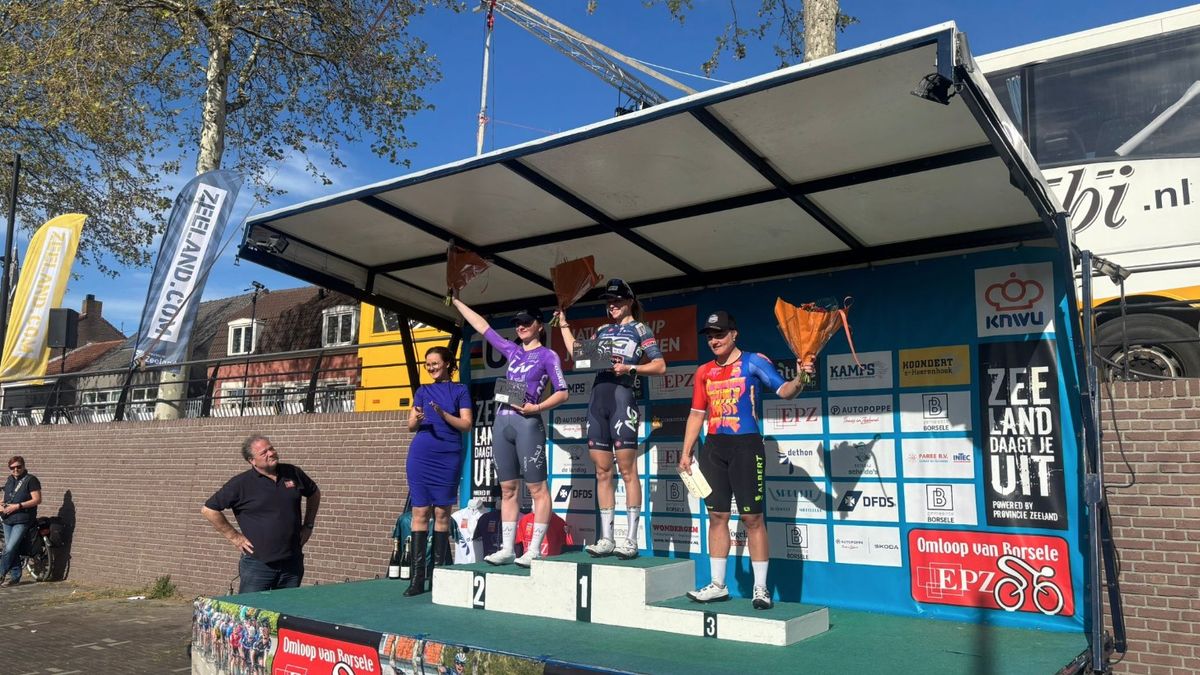 Nicole Steigenga sprint naar overwinning in Omloop van Borsele