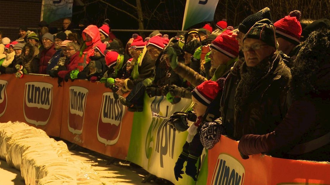 Massale belangstelling voor de eerste marathon op natuurijs in Haaksbergen