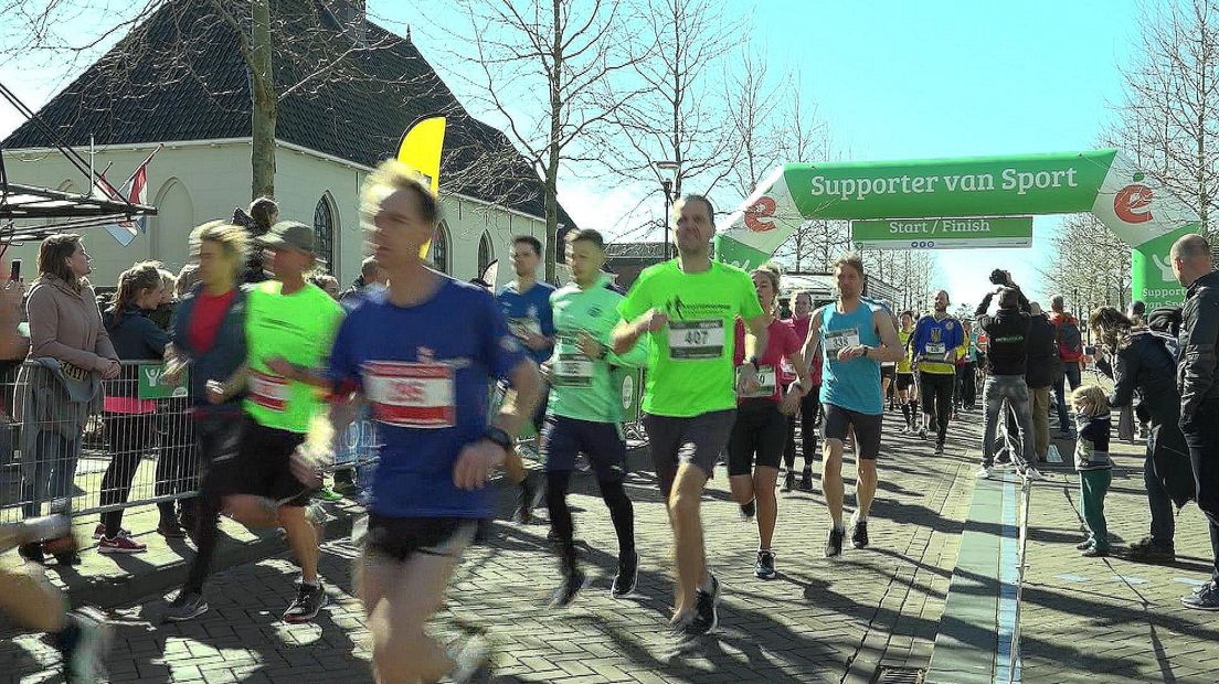 Vijfhonderd deelnemers gaan van start voor de tien kilometer en halve marathon