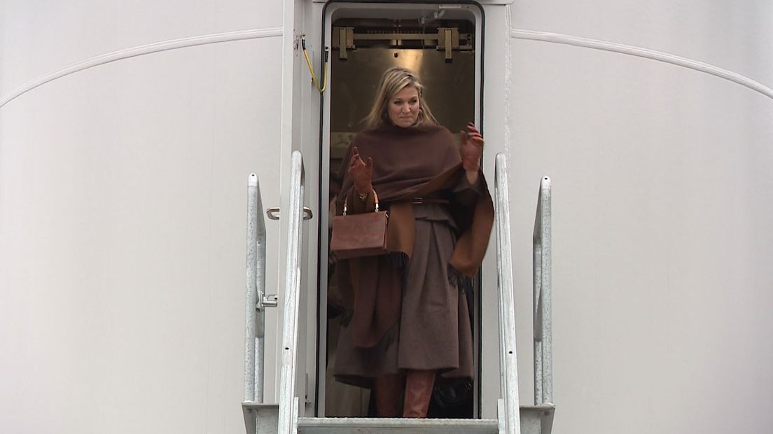Koningin Máxima bracht dinsdag een bezoek aan het windpark Nijmegen-Betuwe langs de A15 bij Nijmegen. Daar hoorde ze hoe burgers de energiemarkt op zijn kop zetten door zelf energie te produceren. Ze sprak er ook met buurtbewoners.
