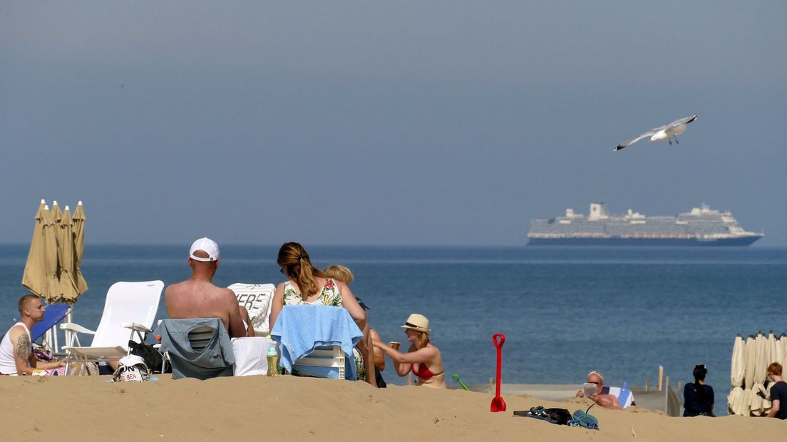 Mensen op het strand