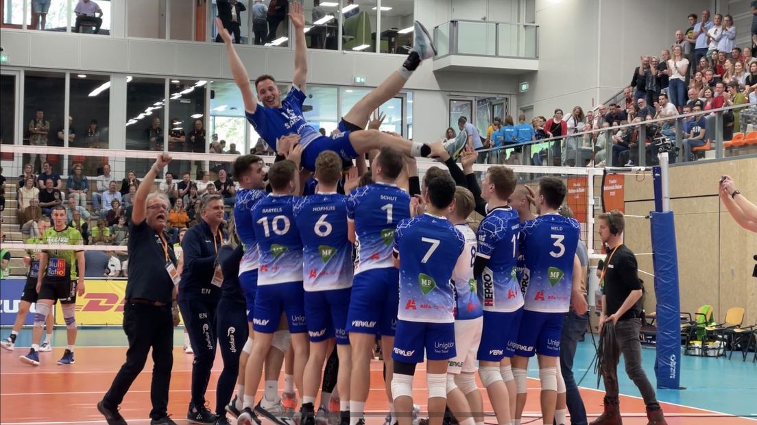 Dennis Borst wordt gejonast na bekerwinst