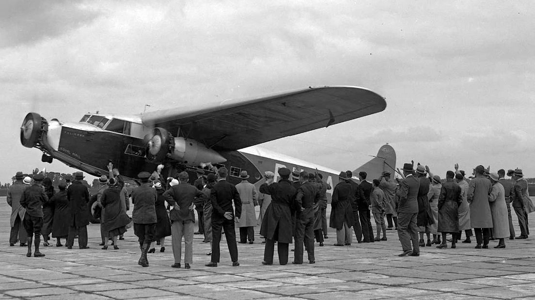 1933: Kerstpostvlucht van de Pelikaan brengt Nederland in een roes (Rechten: KLM)
