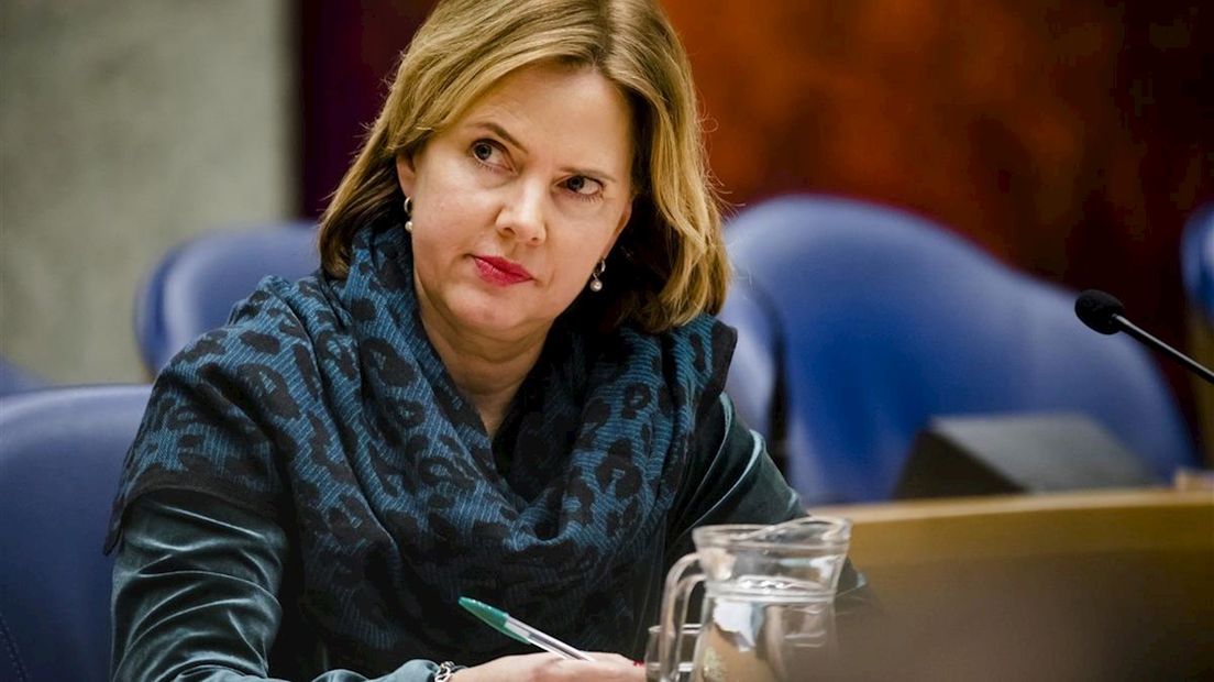 Kamer debatteert over luchtvaart