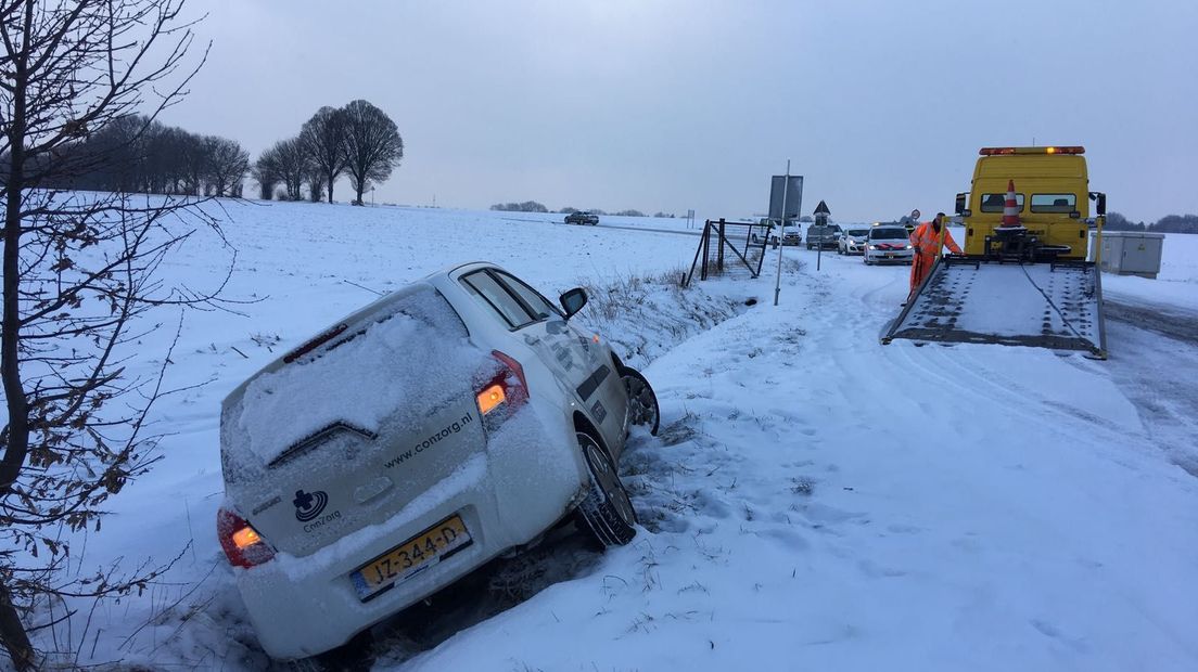 Gladheid En Files Door Vorst En Sneeuwval - 1Limburg