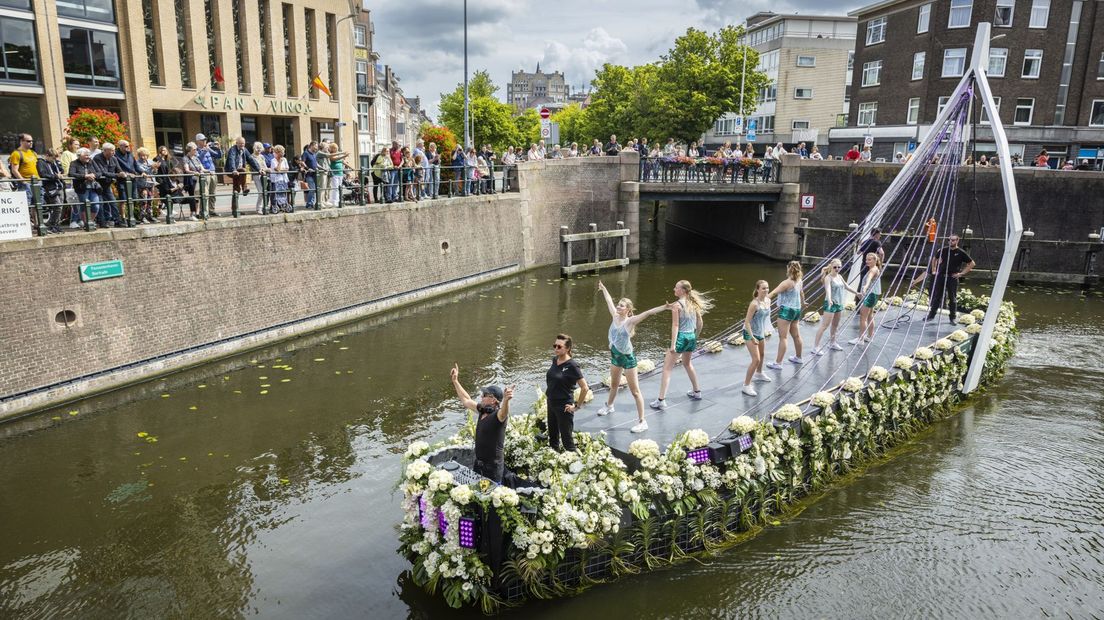 Het Varend Corso in de Haagse binnenstad