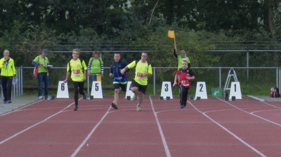 Vrolijke gezichten op de Special Olympics in Hardenberg