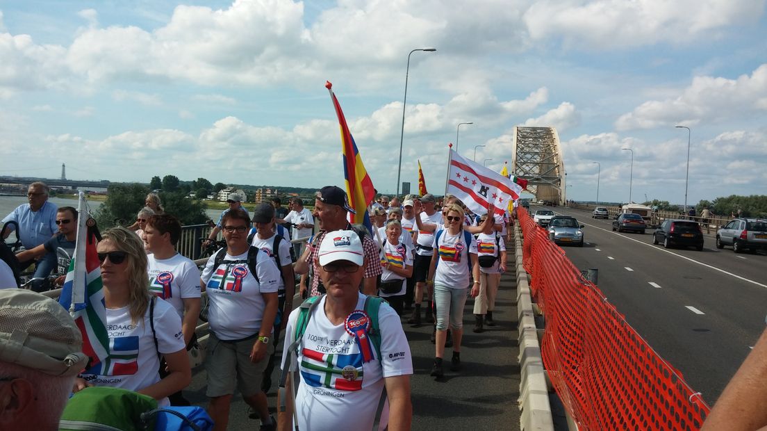 Nijmeegse Vierdaagse is officieel geopend Omroep Gelderland Nijmeegse Vierdaagse is officieel geopend Omroep Gelderland
