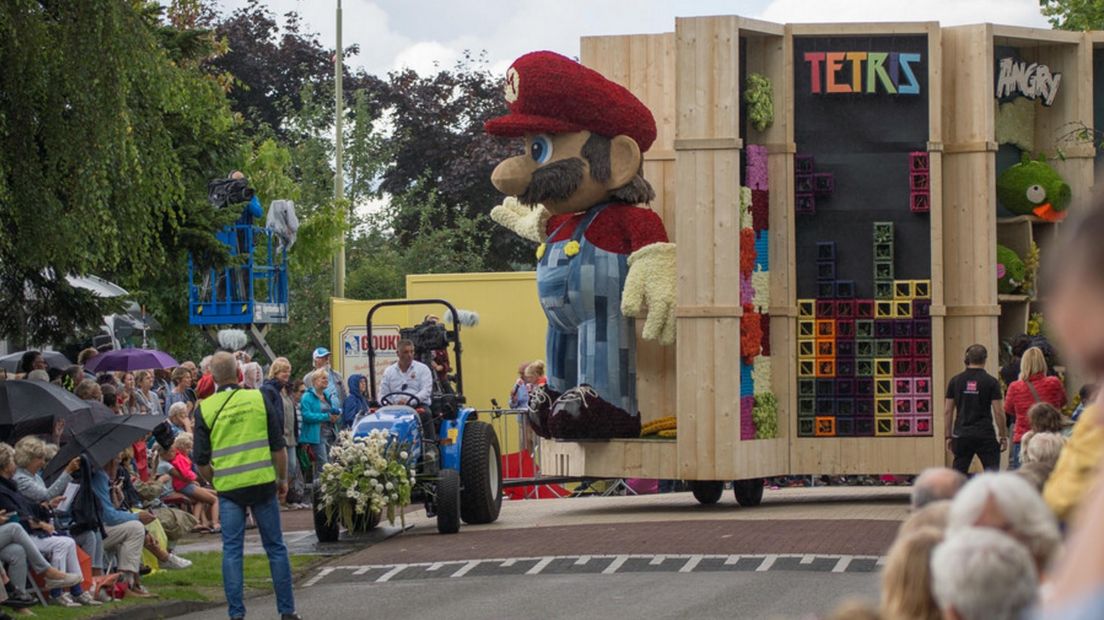 In Frederiksoord kun je genieten van het jaarlijkse bloemencorso (Rechten: RTV Drenthe/Kim Stellingwerf)