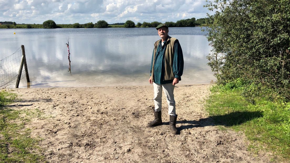 Initiatiefnemer Henk Bleker voor de Damsterplas
