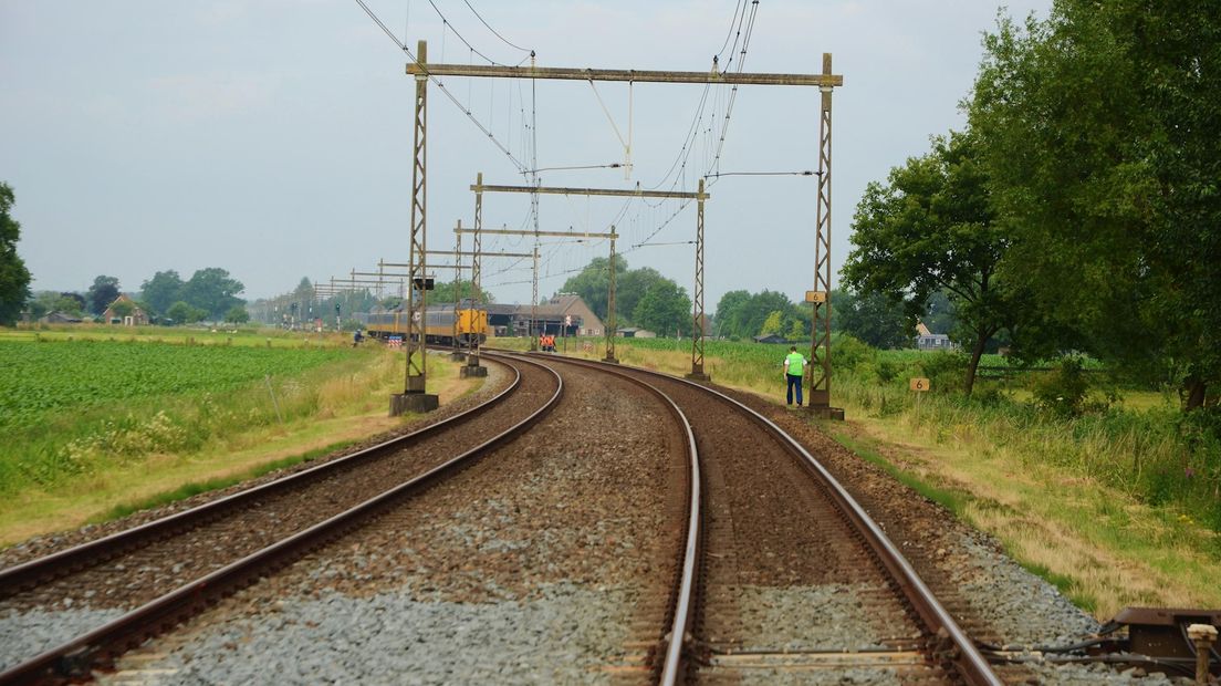 Vertraging Op Spoor Tussen Deventer En Apeldoorn Na Aanrijding Met Ree ...