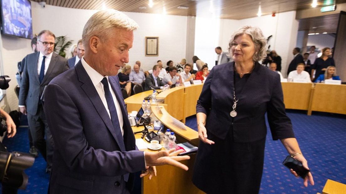 Staatssecretaris Van der Burg en burgemeester Wilmien Haverkamp