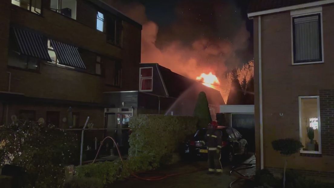 De brand ontstond in een loods
