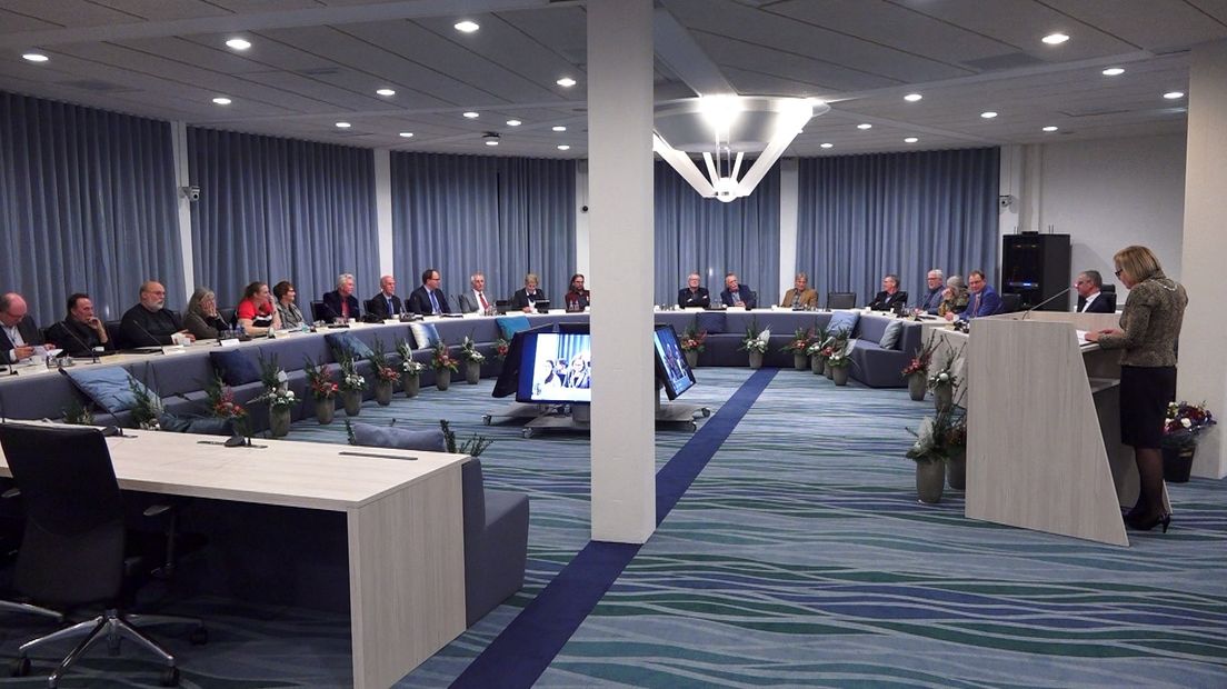 De splinternieuwe raadzaal in Uithuizen.