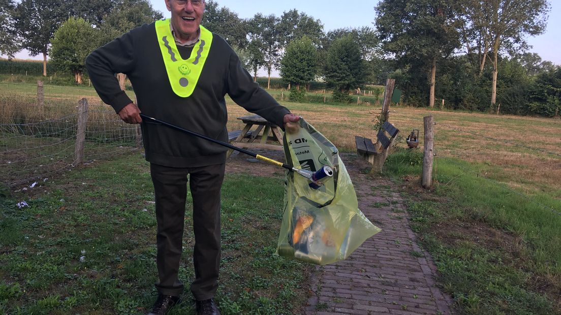 De gemeente Berkelland moet volgend jaar de schoonste gemeente van ons land zijn. Dat is het doel van de gepensioneerd dierenarts Jaap de Boer uit Geesteren, die daarvoor de app HelemaalGroen lanceerde.
