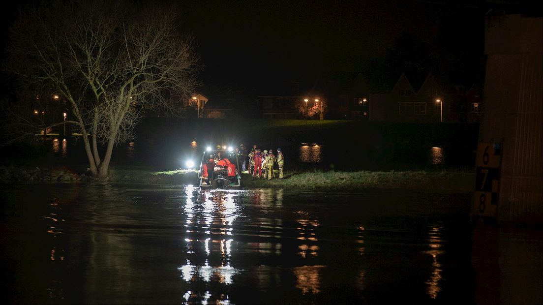 Persoon te water in Deventer