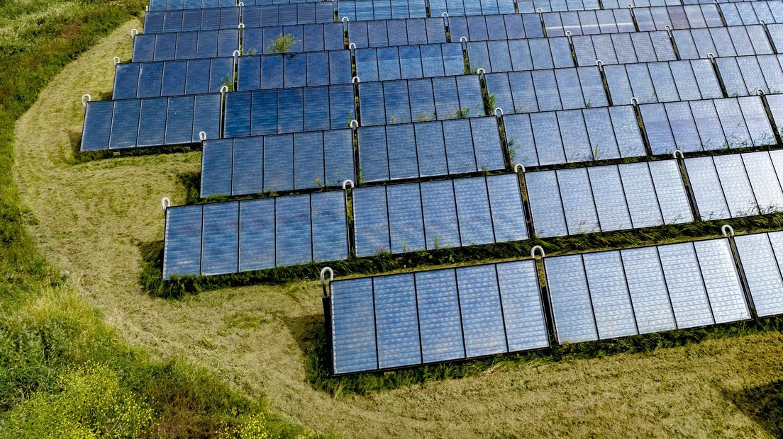 Een deel van een zonnepark, ter illustratie