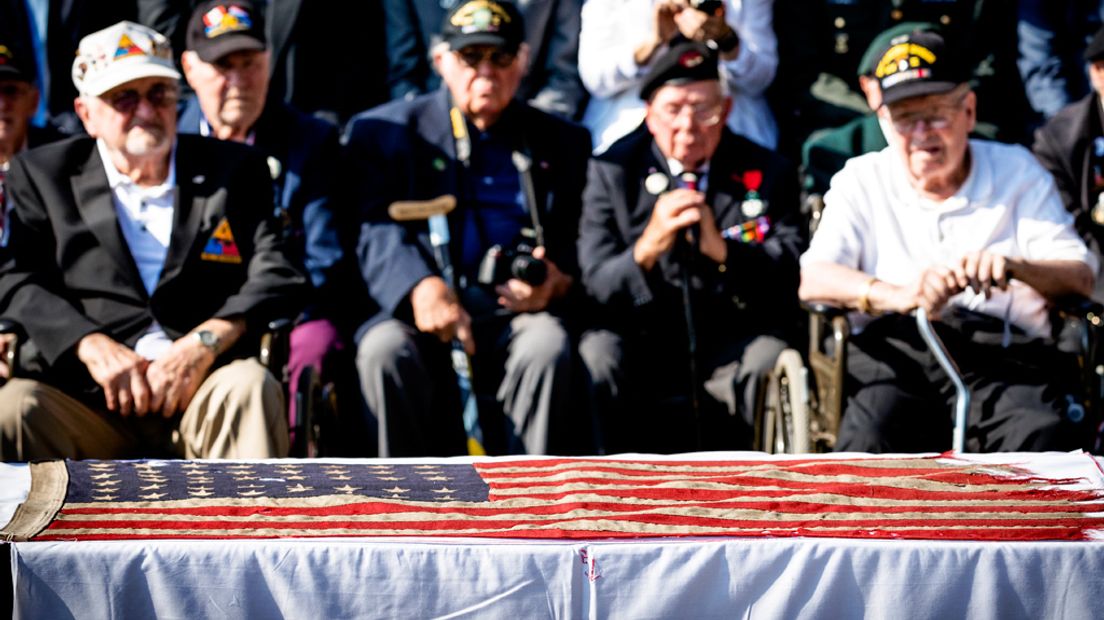 De ceremonie werd bijgewoond door twintig veteranen.