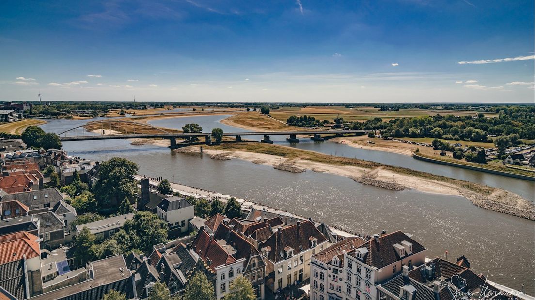 Negen vrouwen en 21 mannen solliciteren naar burgemeesterschap Deventer