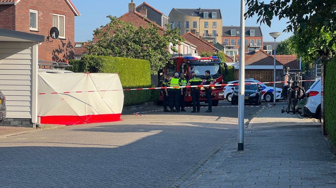 Man In Almelo Overleden Nadat Muurtje In Tuin Instortte - RTV Oost