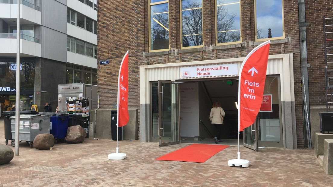 Plek voor 720 fietsen in nieuwe stalling, 'maar het is nog niet voldoende'  - RTV Utrecht