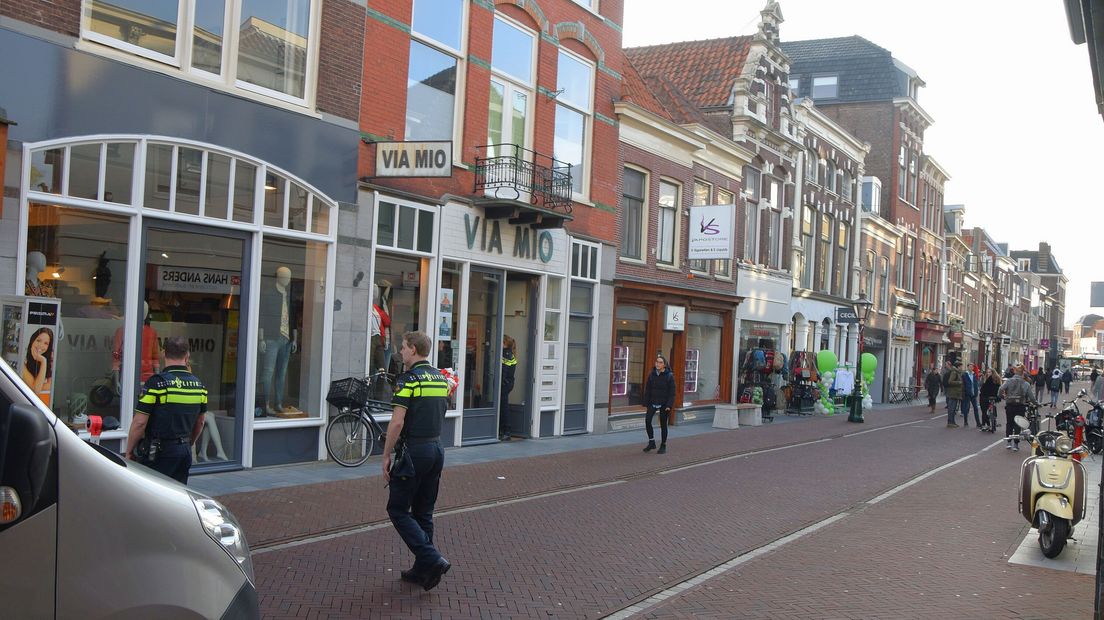 Politieonderzoek na steekpartij in Leidse Haarlemmerstraat