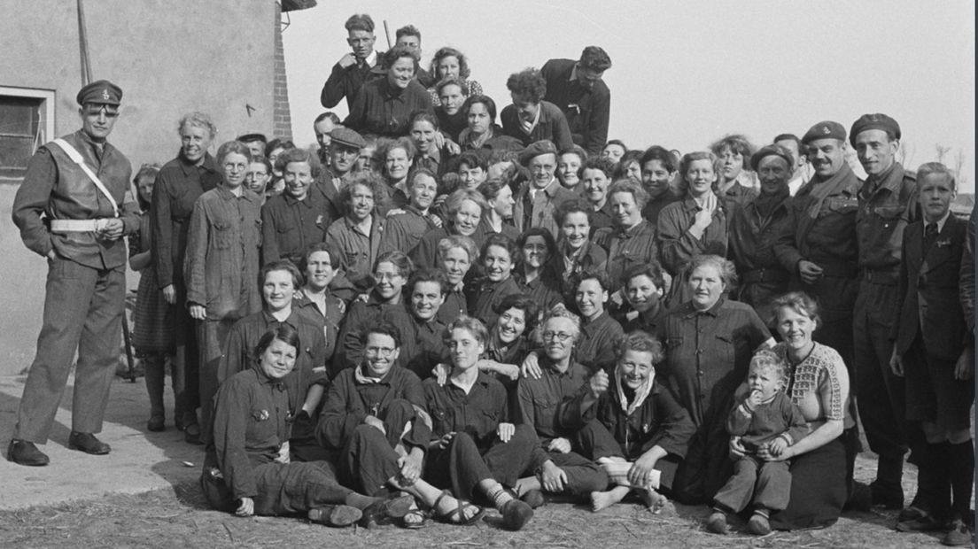 De vrouwen van 1945 met hun Canadese bevrijders