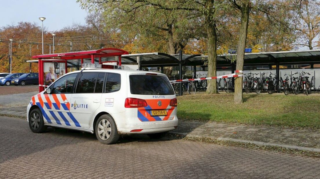 Politie doet onderzoek bij station Wierden