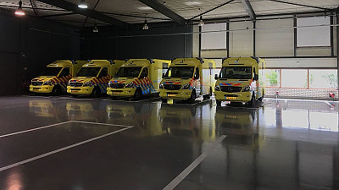 Ambulances in het nieuwe pand