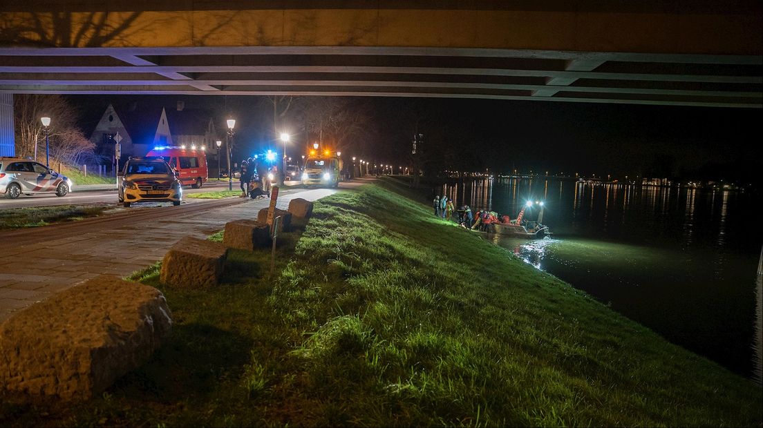 Persoon te water in Deventer