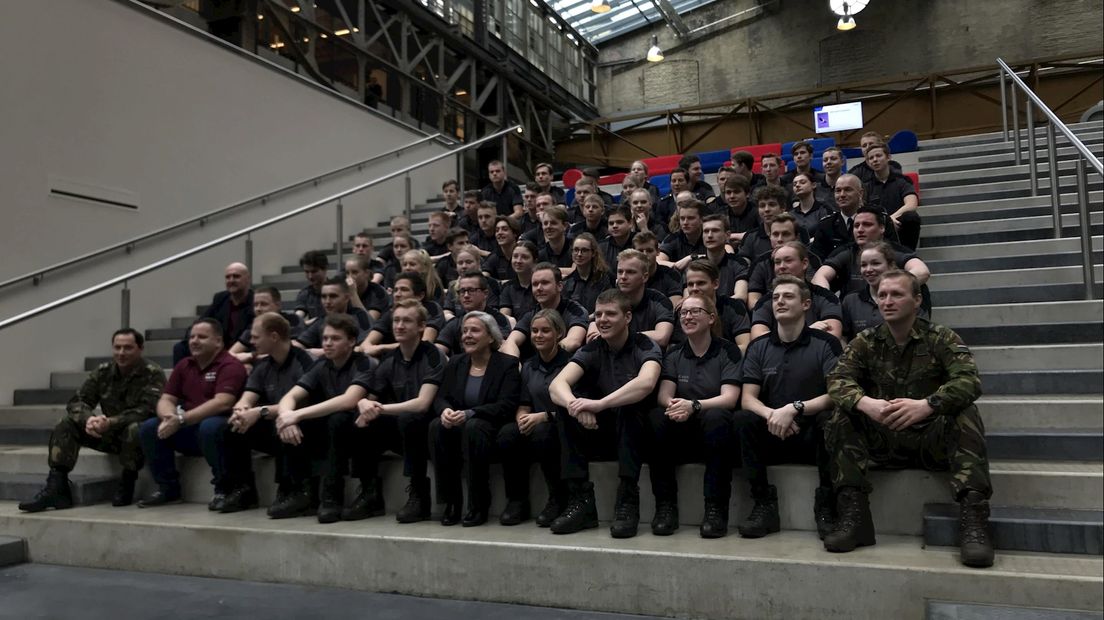Minister Bijleveld in gesprek met studenten ROC van Twente over vrijheid: "Once in a lifetime"