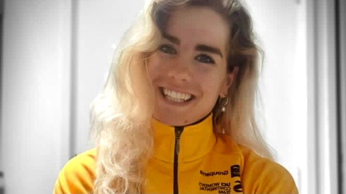 Arianna Pruisscher in de kleuren van haar nieuwe Franse ploeg